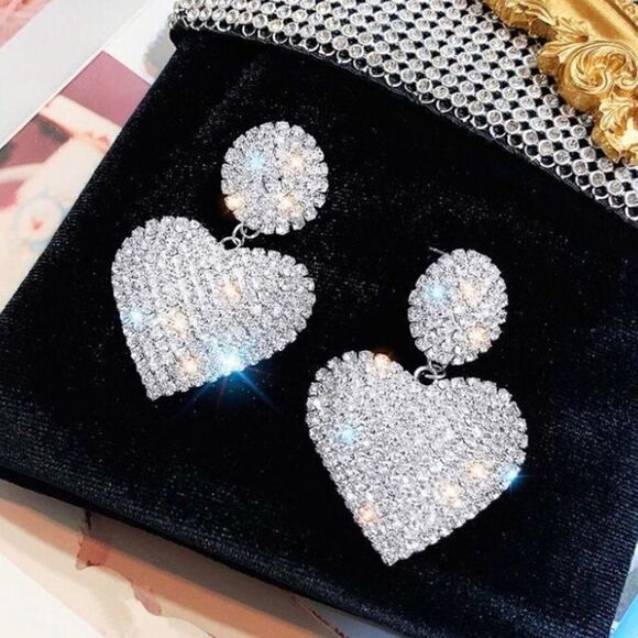 ✨ crystal encrusted drop dangle heart earrings ✨ - Picture 1 of 3